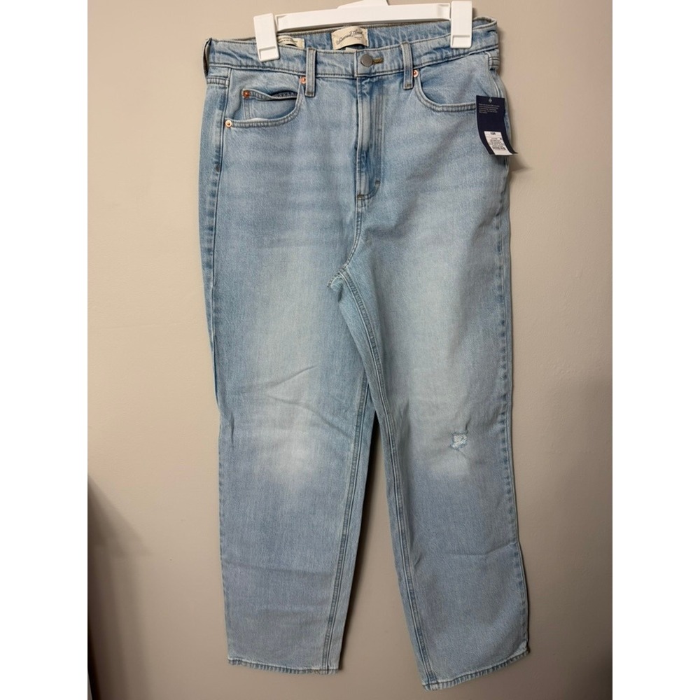 Universal Thread Straight Jeans Womens 10R Light Wash Distressed NWT